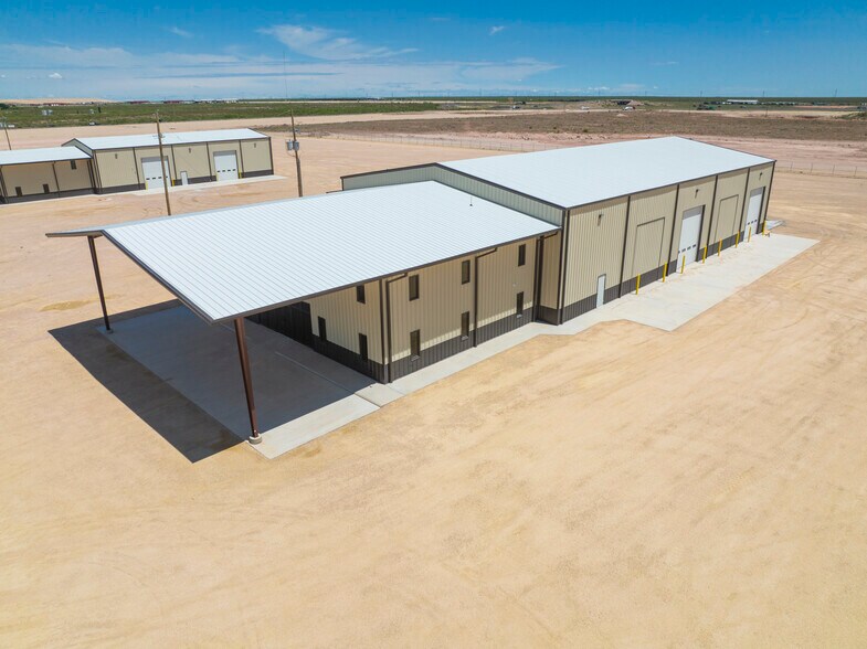 More Photos Of 16571 W Basin S, Odessa Warehouse For Sale