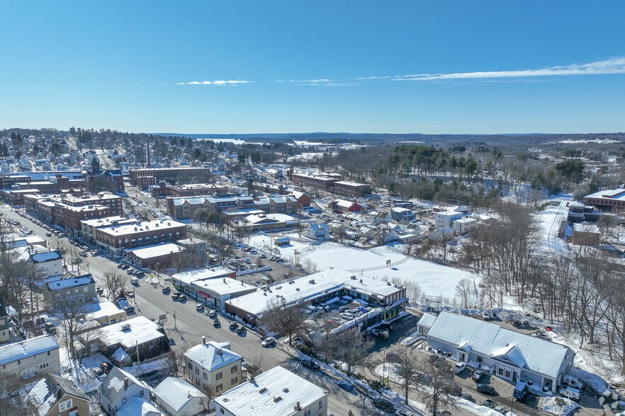 More Photos Of 280 High St, Clinton Department Store For Lease