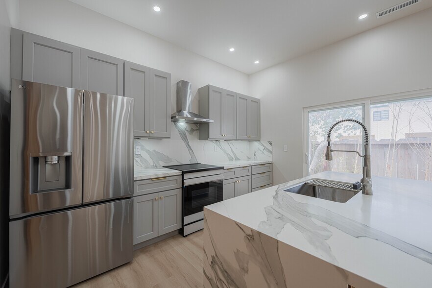 More Photos Of 987 Harcourt Ave, Seaside Multifamily For Sale