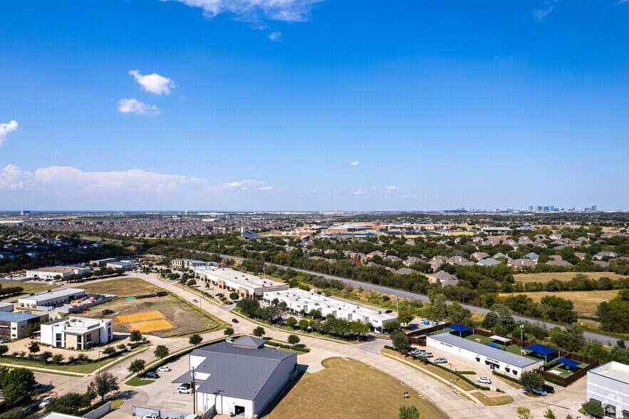 More Photos Of 4300 Marsh Ridge Rd, Carrollton Showroom For Sale