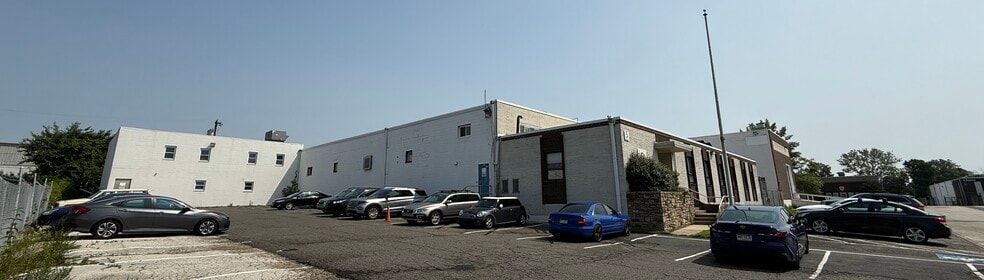 More Photos Of 5 Horne Dr, Folcroft Warehouse For Sale