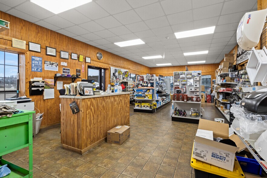 More Photos Of 1242 Loop 179, Pittsburg Specialty For Sale