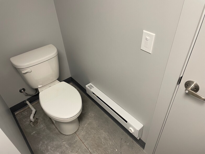 More Photos Of 1403 W 4490 S, Hurricane Airplane Hangar For Sale