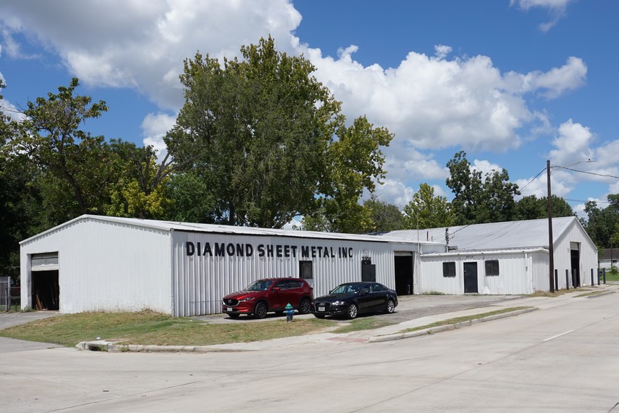 Primary Photo Of 7009 Hirsch Rd, Houston Warehouse For Sale