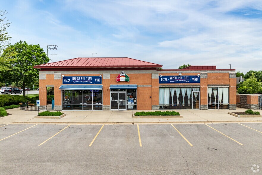 More Photos Of 181-185 N Barrington Rd, Schaumburg Storefront For Lease