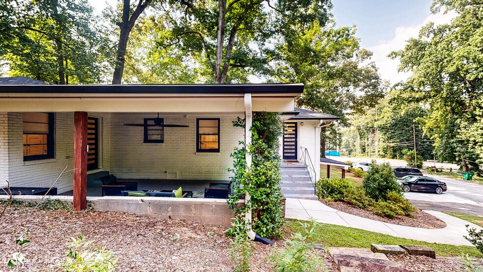 More Photos Of 3232 Memorial Dr, Decatur Office For Sale