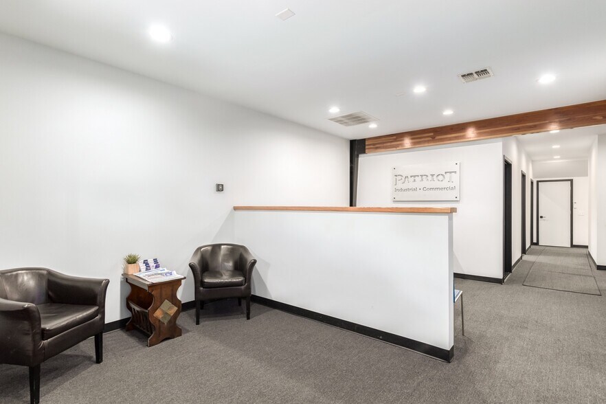 More Photos Of 4120 E Madison St, Phoenix Warehouse For Lease