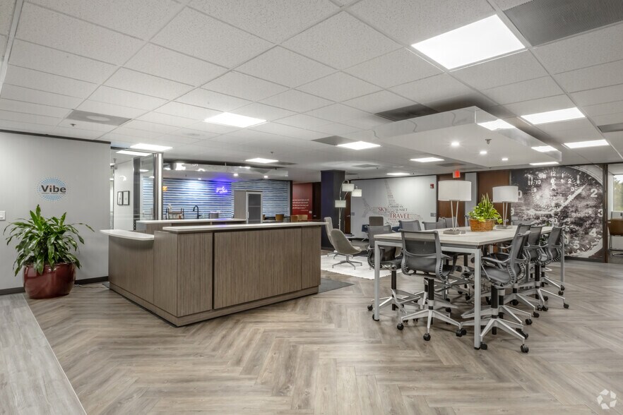 More Photos Of 8866 Gulf Fwy, Houston Unknown For Lease