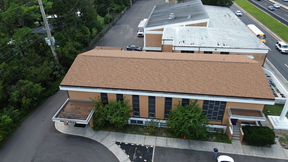 More Photos Of 6612 Arlington Expy, Jacksonville Schools For Lease