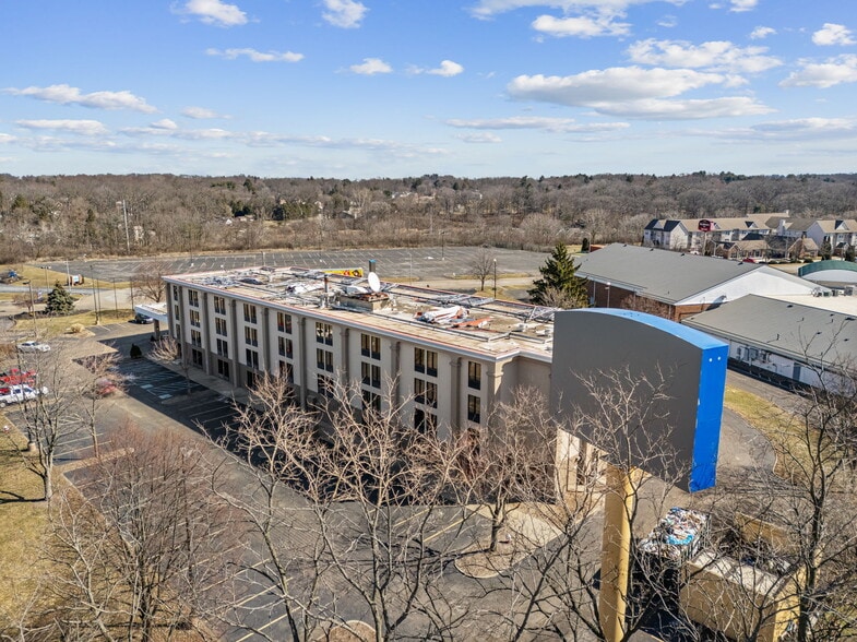 More Photos Of 5335 Broadmoor Cir NW, Canton Hotel For Sale