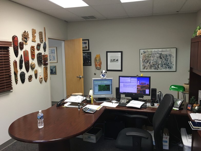 More Photos Of 559 Frost Ave, Warrenton Medical For Lease