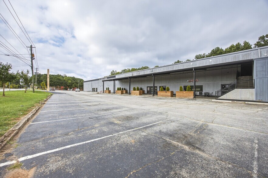 Primary Photo Of 6616 New Peachtree Rd, Doraville Sports And Entertainment For Sale