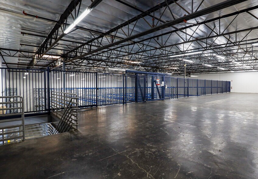 More Photos Of 1807 E 48th Pl, Los Angeles Warehouse For Lease