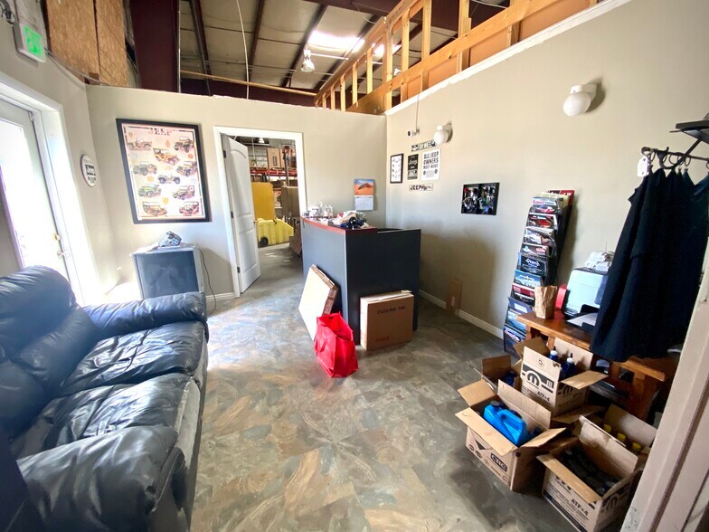 More Photos Of 5591 W Leo Park Rd S, West Jordan Warehouse For Sale