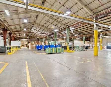 More Photos Of 1401 W Fourth Plain Blvd, Vancouver Manufacturing For Lease