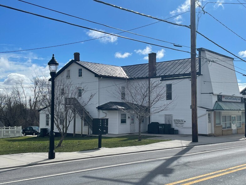 More Photos Of 1011 Main St, Hampstead Storefront Retail Office For Sale