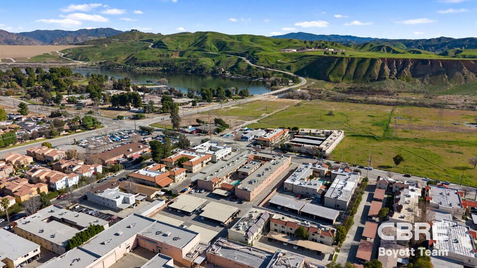 More Photos Of 31737 Ridge Route Rd, Castaic Apartments For Sale