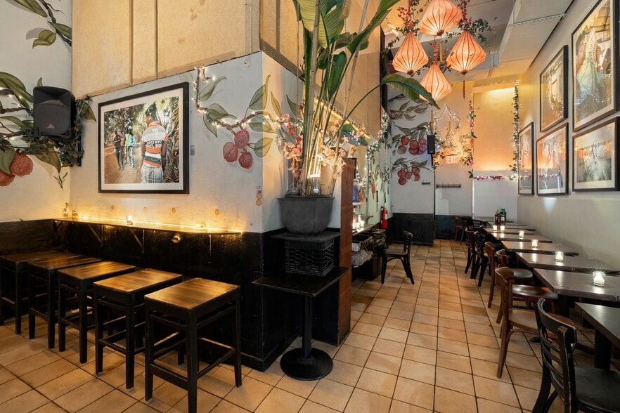 More Photos Of 110 Rivington St, New York Restaurant For Sale