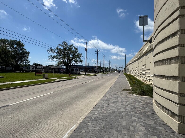 More Photos Of 2818 Bayport Blvd, Seabrook Land For Sale