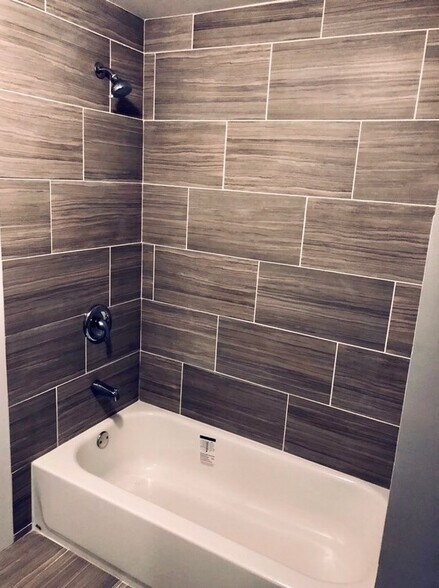 More Photos Of 2653-2659 W Division St, Chicago Apartments For Lease