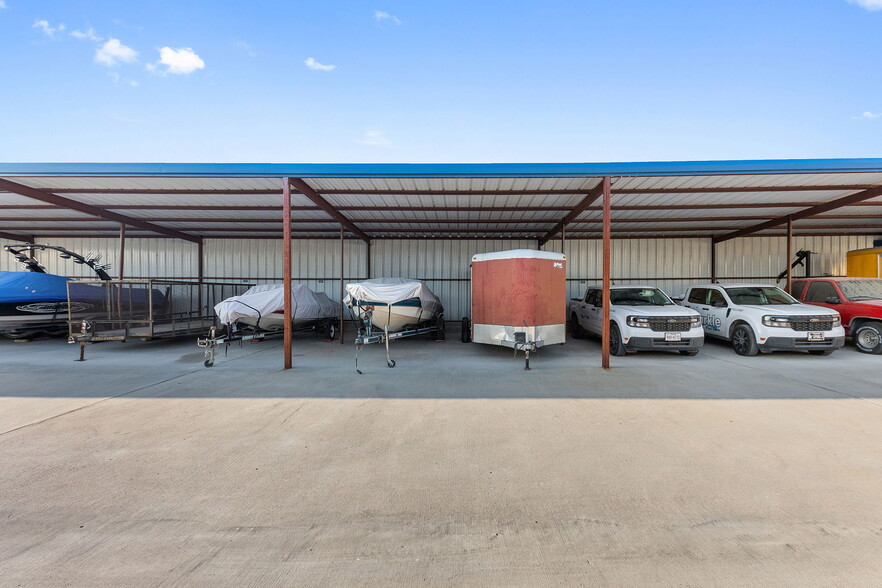 More Photos Of 3621 Elm Grove Rd, Rowlett Self Storage For Sale