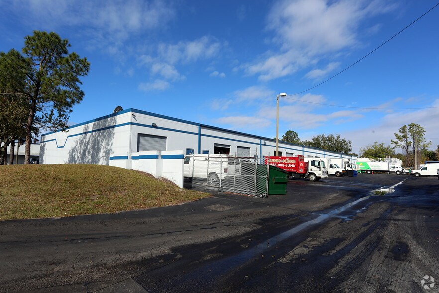 More Photos Of 5431-5449 N 59th St, Tampa Flex For Lease