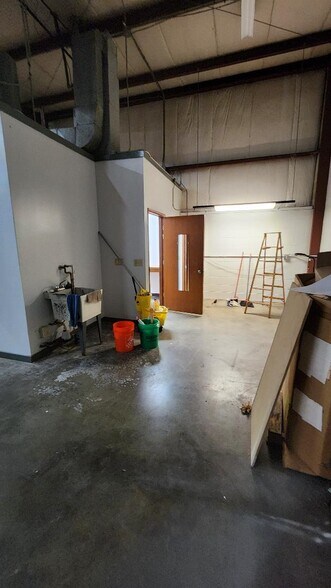 More Photos Of 1861 Old Granart Rd, Sugar Grove Warehouse For Lease