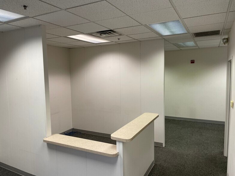More Photos Of 7312 W Cheyenne Ave, Las Vegas Office For Lease