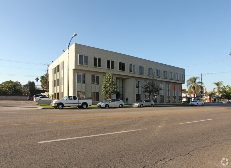 Primary Photo Of 4444 Riverside Dr, Burbank Office For Lease