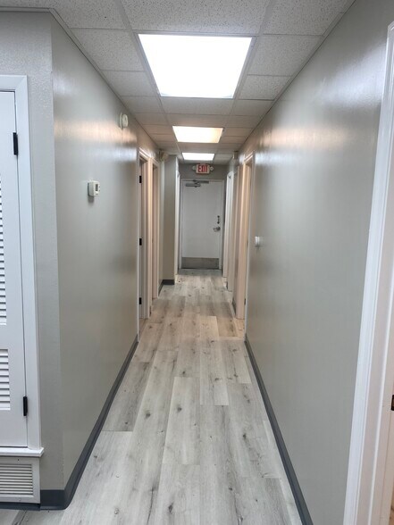 More Photos Of 1401 Applewood Dr, Dalton Medical For Lease