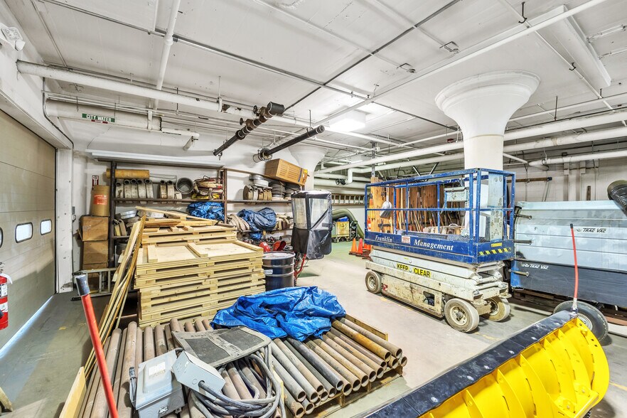 More Photos Of 80 Optical Dr, Southbridge Flex For Lease