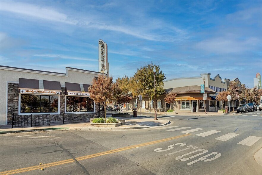 More Photos Of 561 1st St, Brentwood Storefront Retail Office For Sale