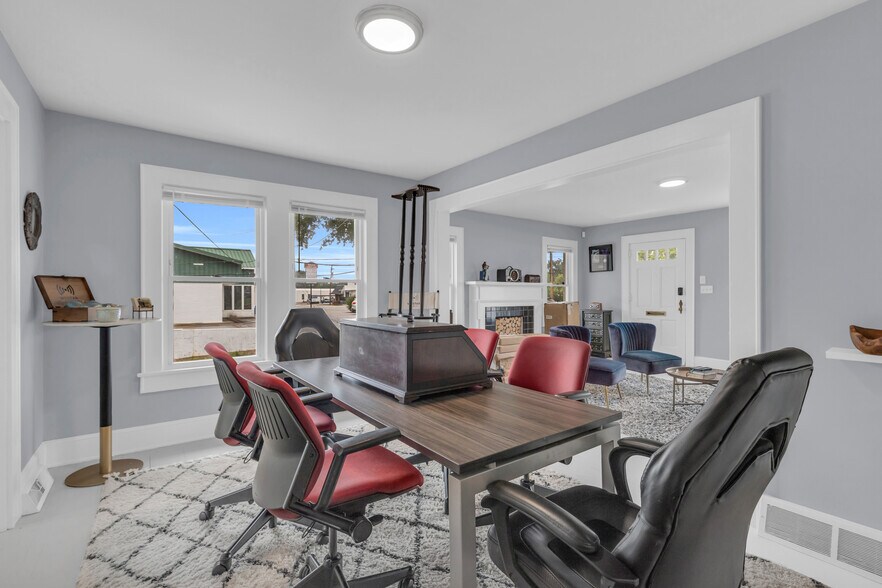 More Photos Of 1300 Laurens Rd, Greenville Office For Sale