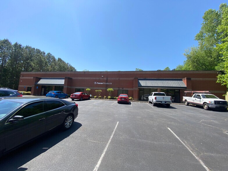 More Photos Of 2170 Brandon Trl, Alpharetta Distribution For Lease