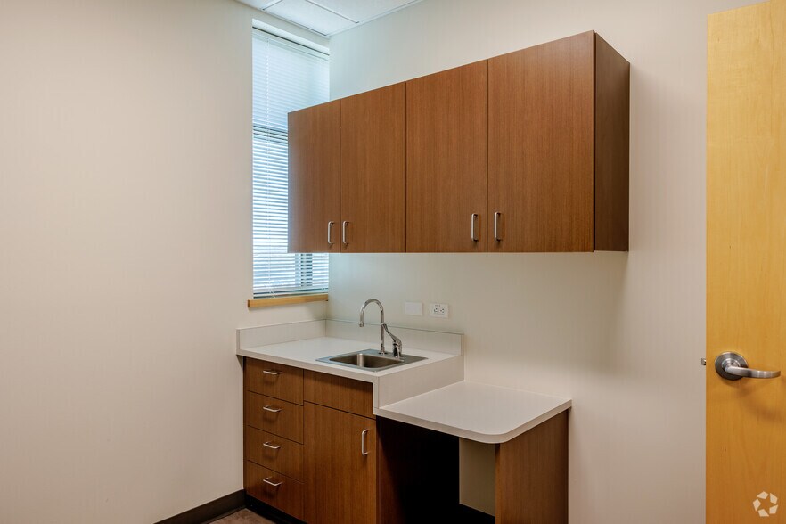 More Photos Of 10535 Park Meadows Blvd, Lone Tree Unknown For Lease