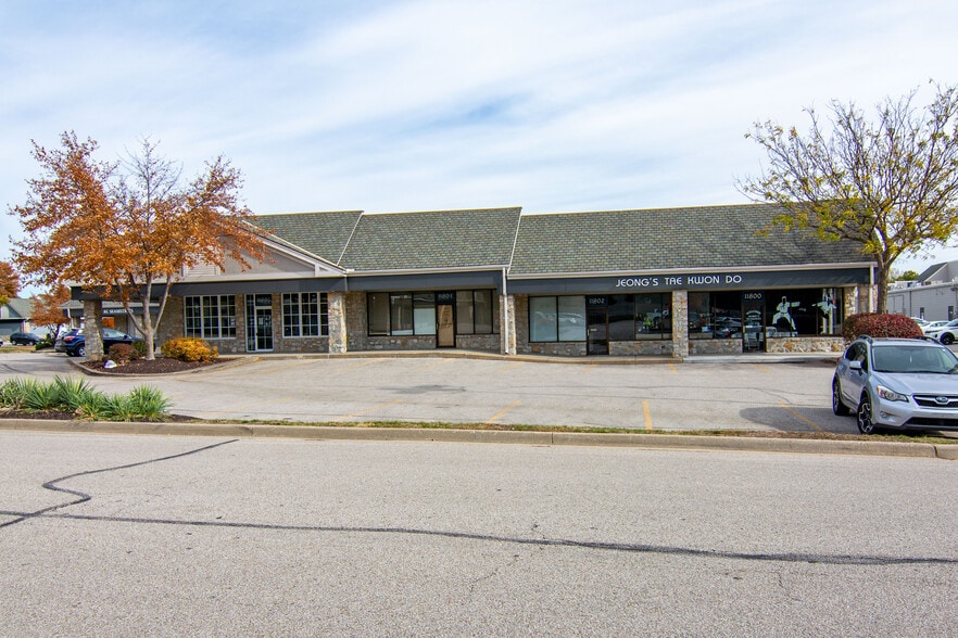 More Photos Of 11800-11922 W 119th St, Overland Park Unknown For Lease