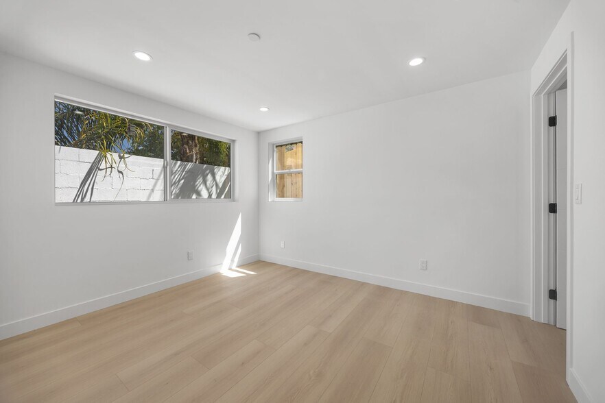 More Photos Of 4513 Rosewood Ave, Los Angeles Apartments For Sale