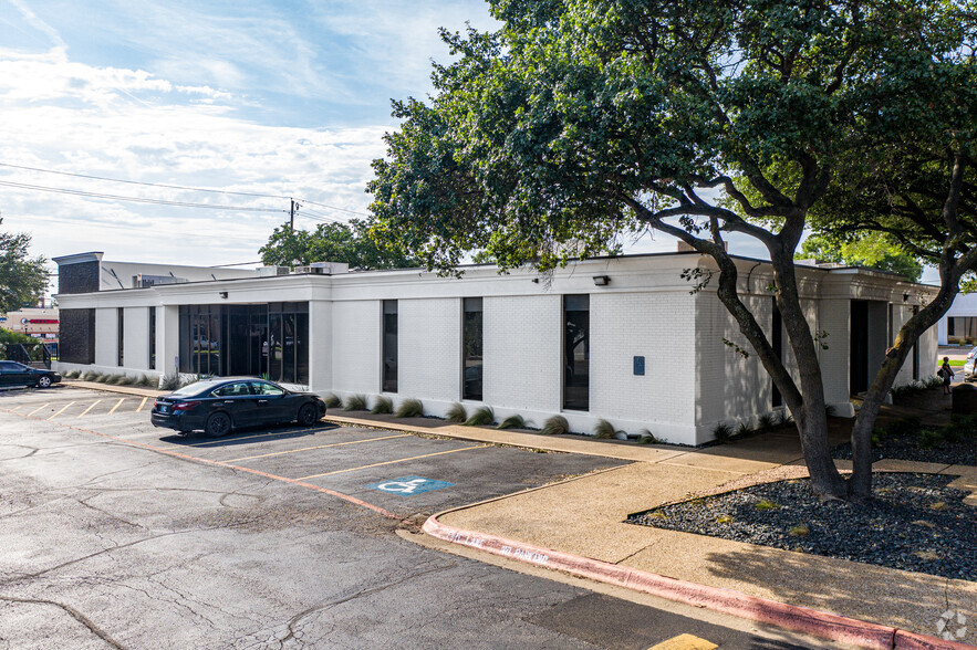 Primary Photo Of 13614 Midway Rd, Farmers Branch Office For Sale