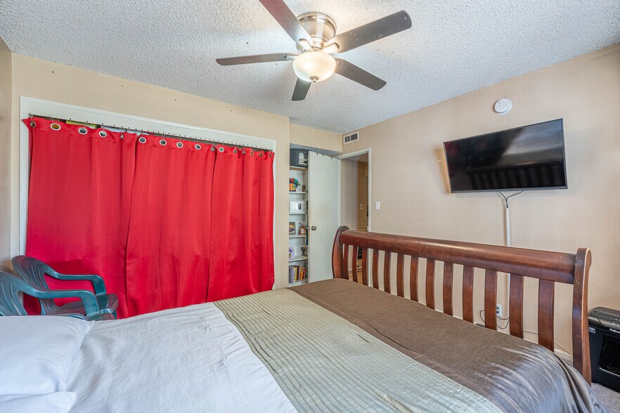 More Photos Of 1745 S Harvard Blvd, Los Angeles Apartments For Sale