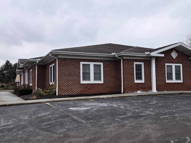 More Photos Of 45 Webster Commons Blvd, Webster Medical For Lease
