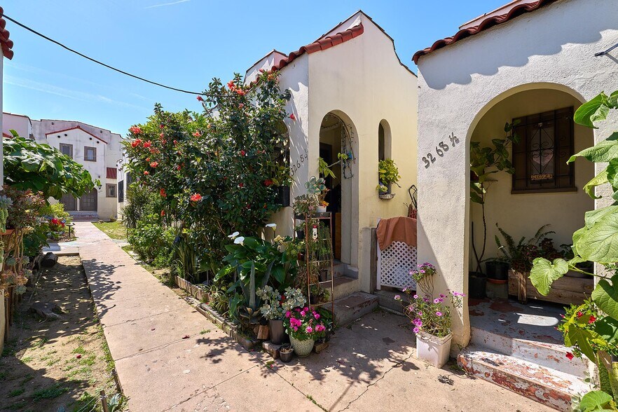 More Photos Of 3262 Monette Pl, Los Angeles Apartments For Sale