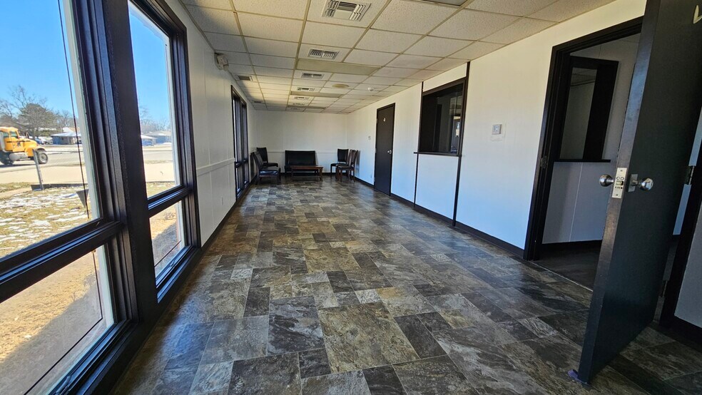 More Photos Of 700 S Main St, Grove Medical For Sale