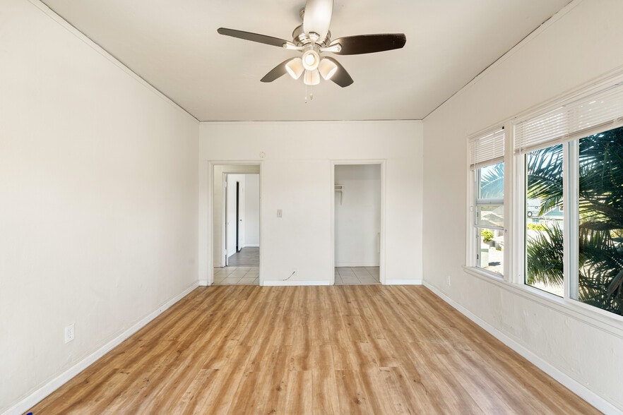 More Photos Of 2100 51st Ave, Oakland Apartments For Sale