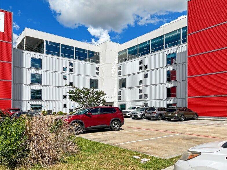 More Photos Of 25814 Budde Rd, Spring Coworking Space