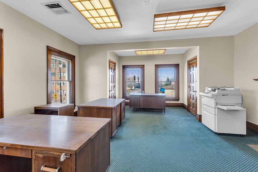 More Photos Of 601 S Jackson St, Jackson Office For Sale