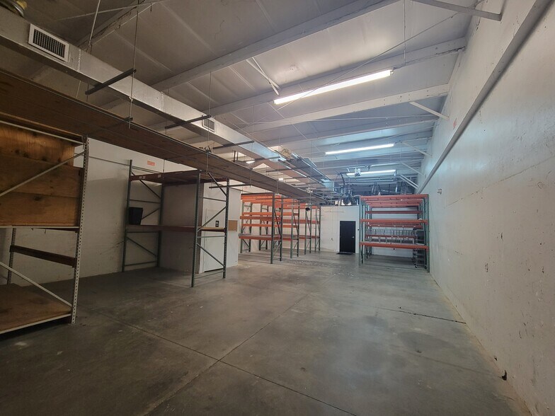 More Photos Of 3888 Mannix Dr, Naples Light Manufacturing For Lease