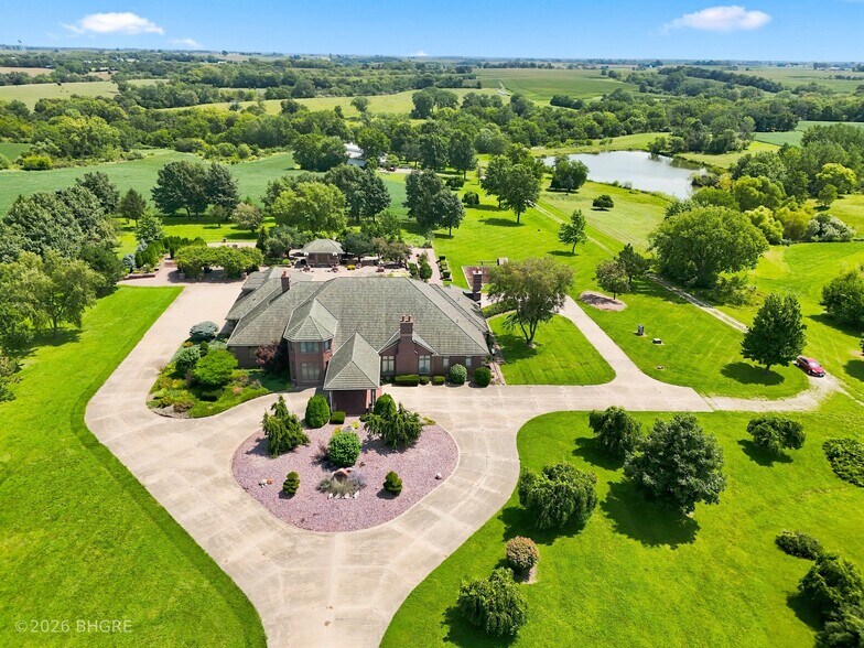 More Photos Of 2608 N Jefferson Way, Indianola Land For Sale