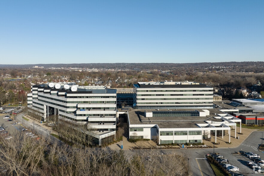 More Photos Of 300-500 Frank W Burr Blvd, Teaneck Unknown For Lease