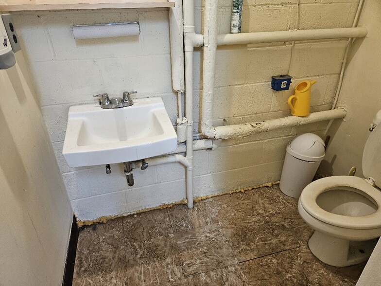 More Photos Of 4600 S Four Mile Run Dr, Arlington Apartments For Sale