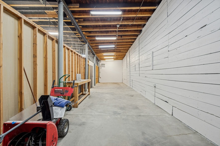 More Photos Of 4019-21 N Elston Ave, Chicago Storefront Retail Office For Lease